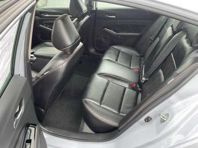 Used 2023 Nissan Altima 2.5 SR w/ SR Premium Package FWD image 7