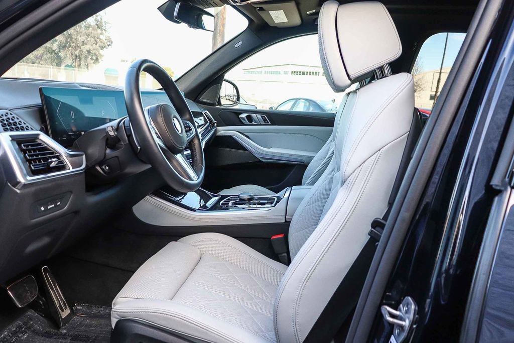 Used 2026 BMW X5 sDrive40i w/ M Sport Package image 17
