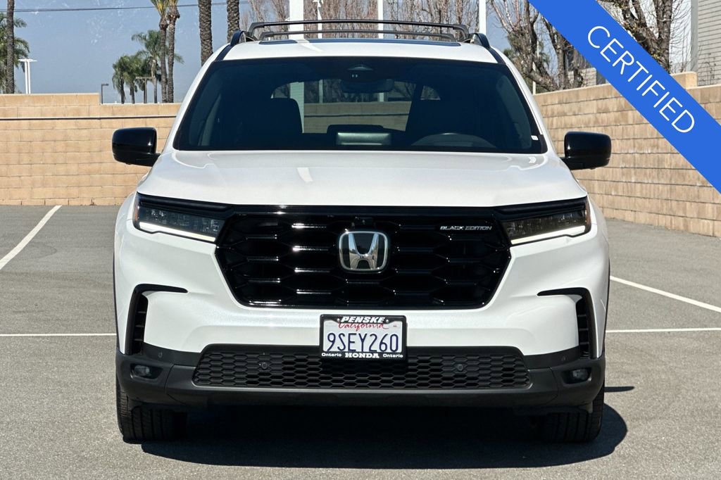 Certified 2025 Honda Pilot Black Edition image 9