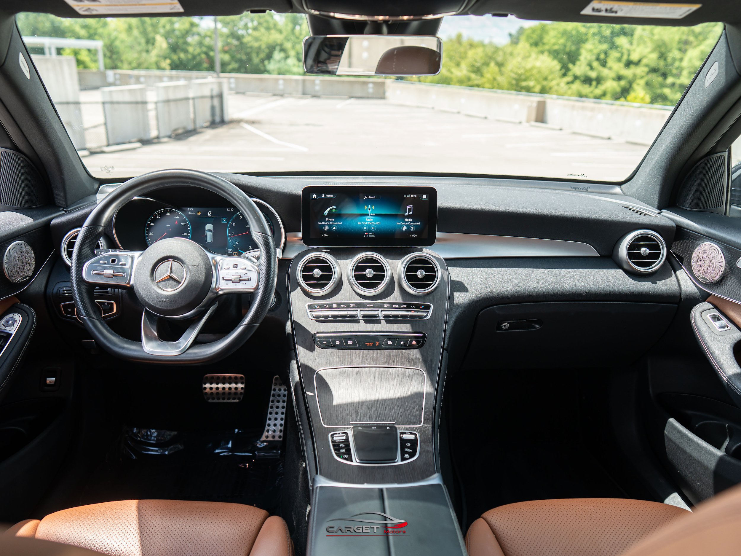 Used 2021 Mercedes-Benz GLC 300 4MATIC w/ AMG Line image 14