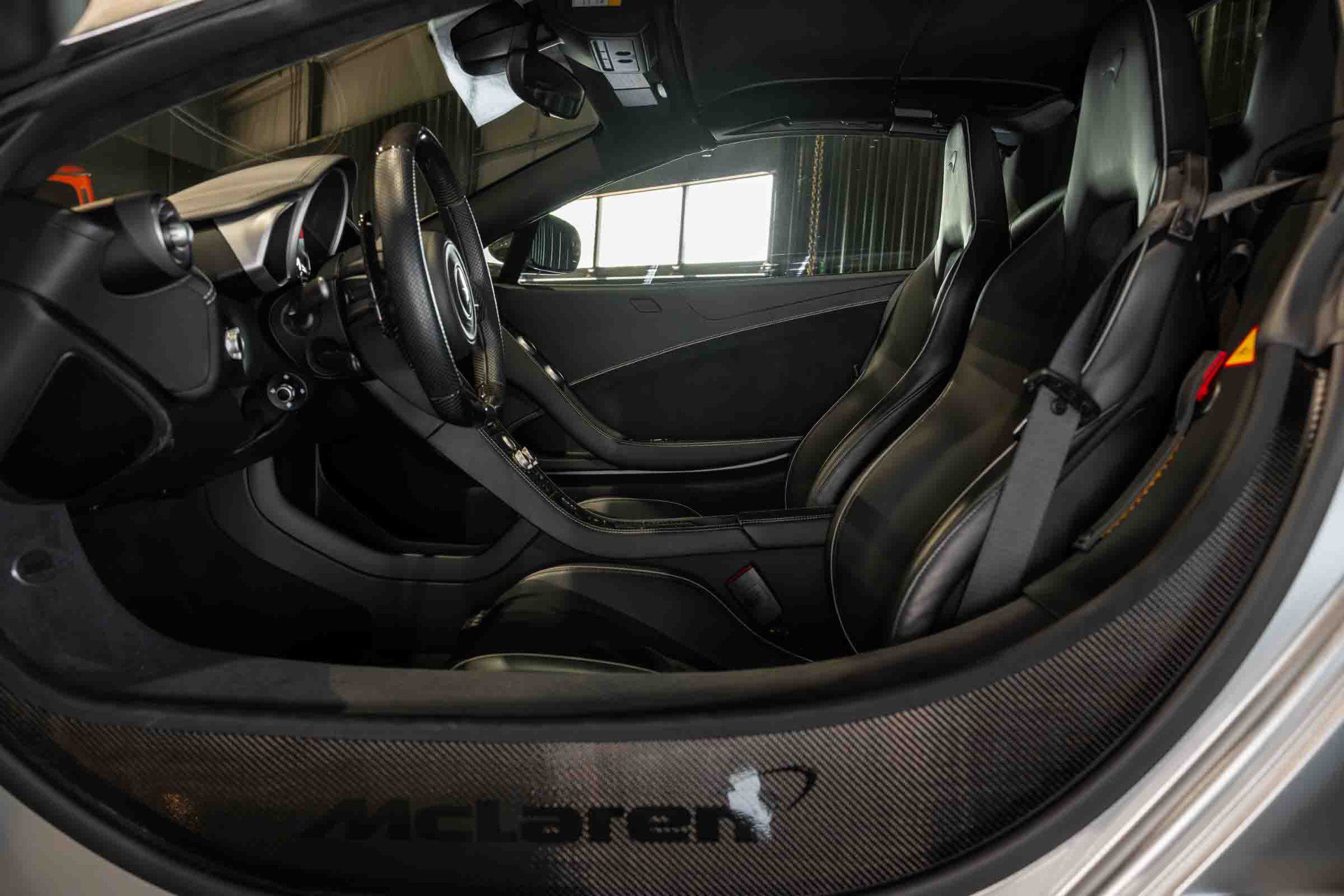 Used 2016 McLaren 650S Spider RWD image 52