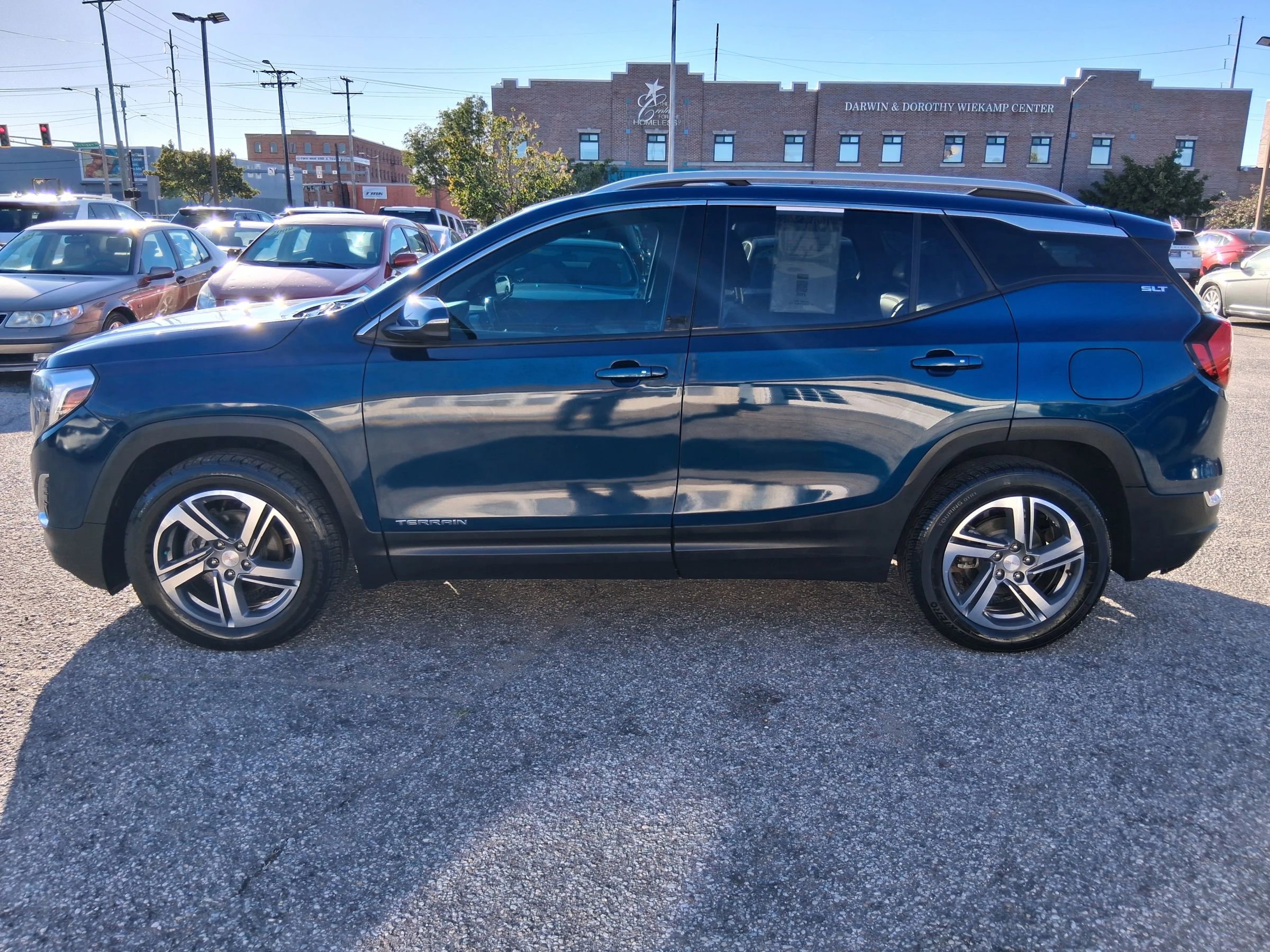 Used 2021 GMC Terrain SLT image 6