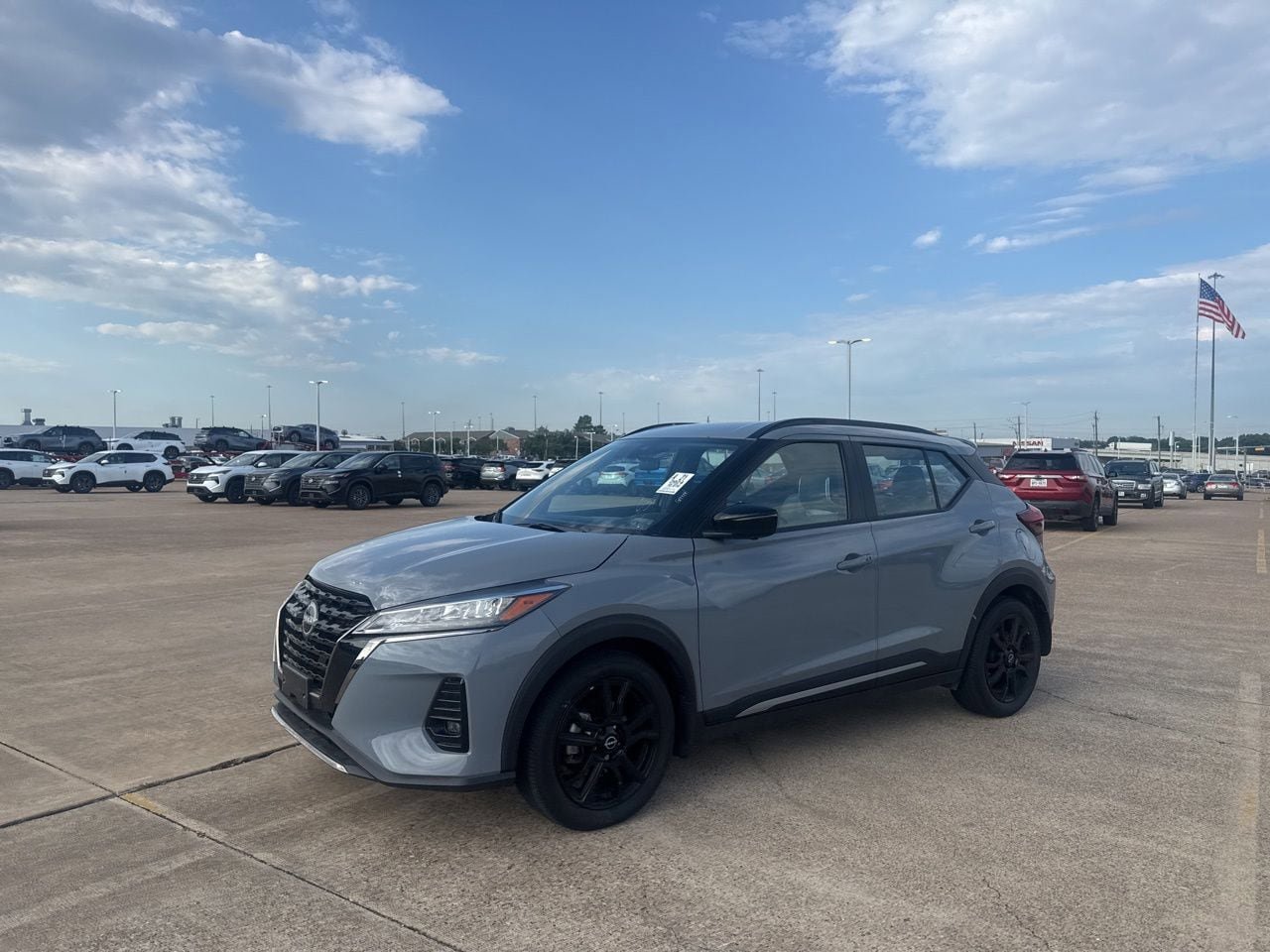 Certified 2024 Nissan Kicks SR w/ SR Premium Package FWD image 9