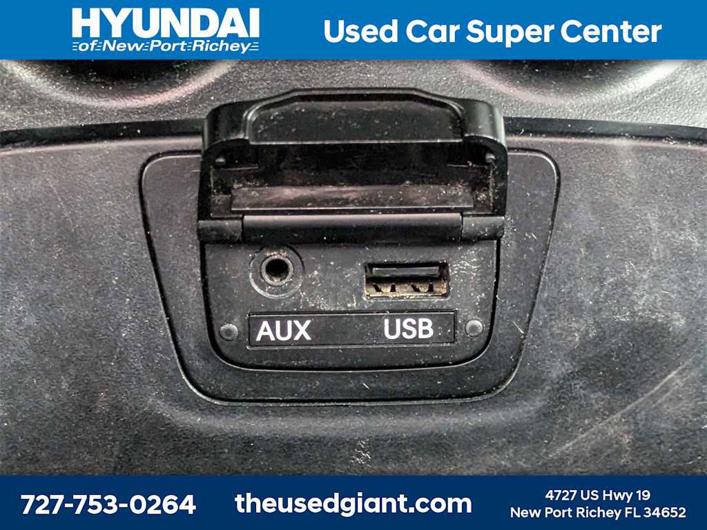 Used 2013 Hyundai Santa Fe Sport 2.0T image 23