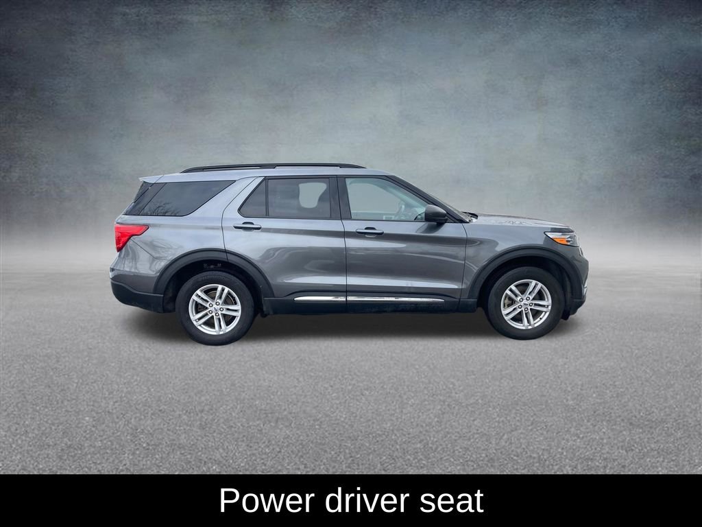 Used 2023 Ford Explorer XLT w/ Equipment Group 202A image 8