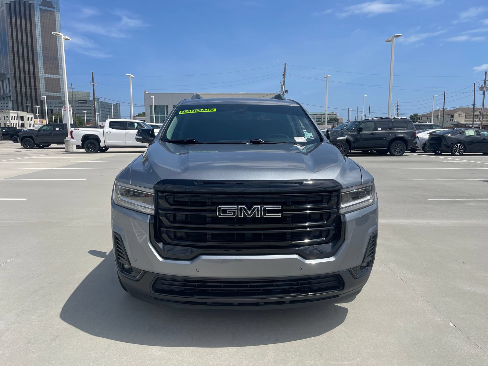 Used 2022 GMC Acadia SLT w/ Elevation Edition FWD image 9