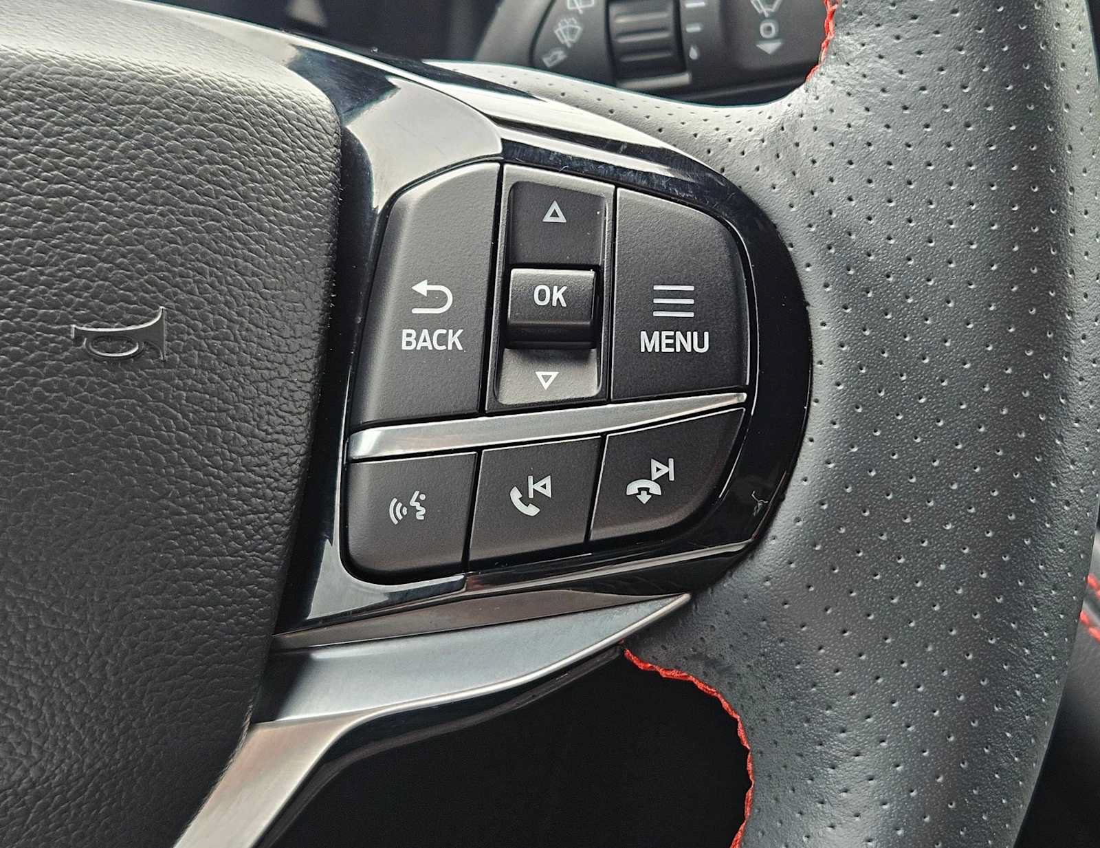 Used 2025 Ford Explorer ST-Line RWD image 19