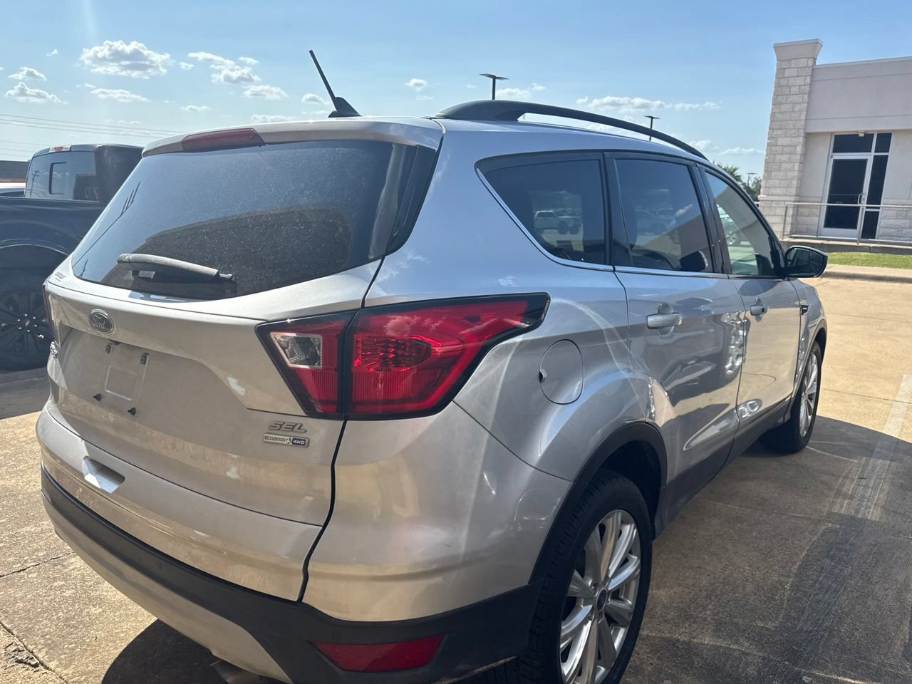 Used 2019 Ford Escape SEL AWD/4WD image 4