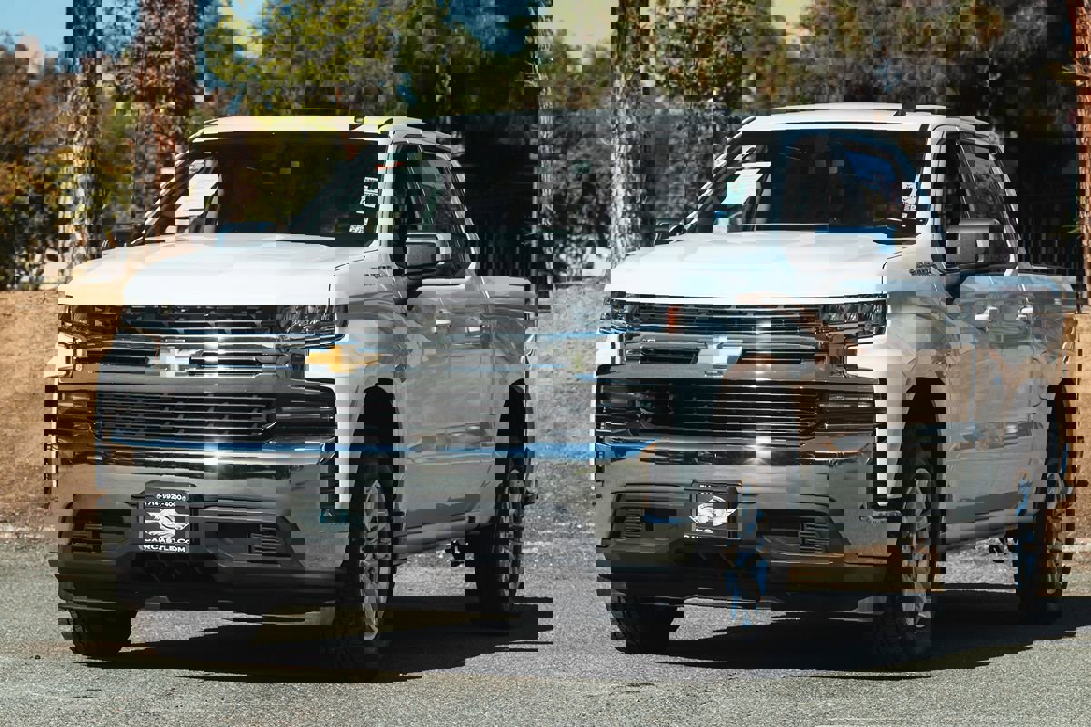 Used 2020 Chevrolet Silverado 1500 LT w/ All-Star Edition image 3