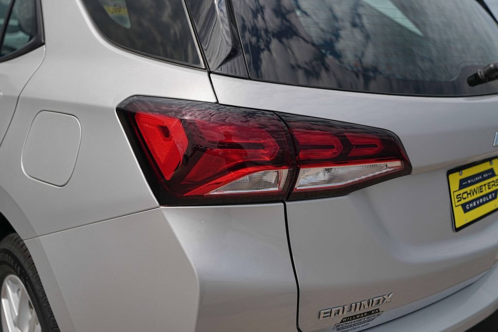 Used 2022 Chevrolet Equinox LS AWD/4WD image 9