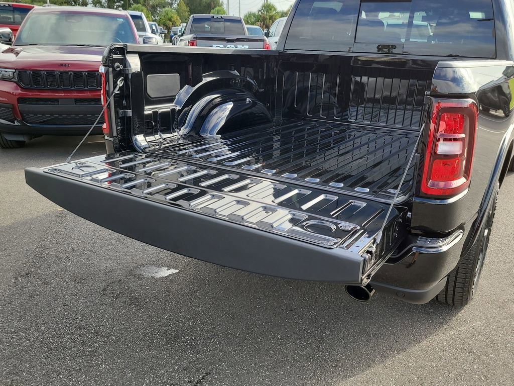 New 2026 RAM 1500 4x4 Crew Cab image 8