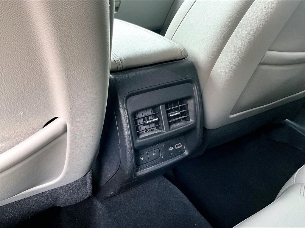 Used 2019 Cadillac XT4 Luxury w/ Trailering Package image 29