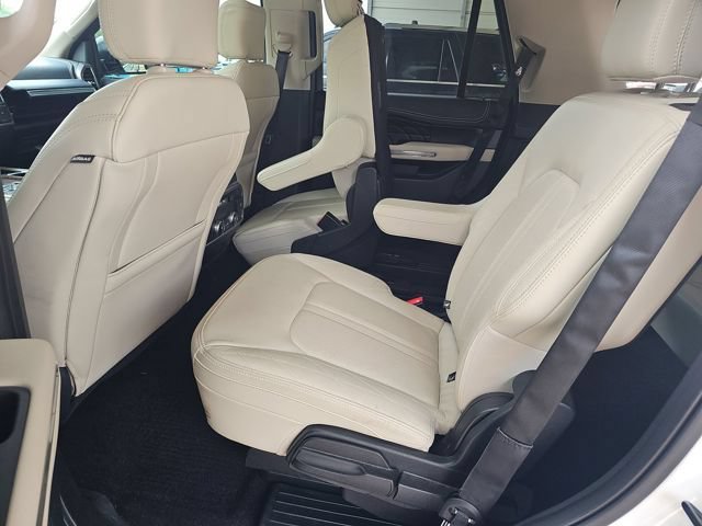 Used 2020 Ford Expedition Platinum AWD/4WD image 8