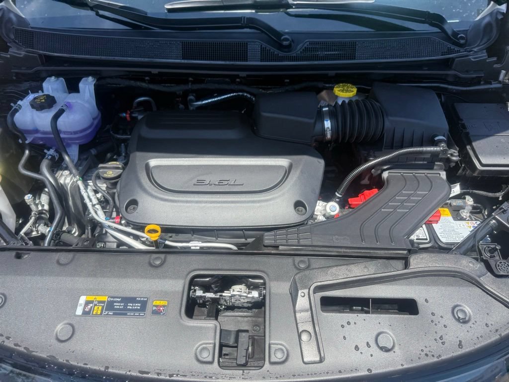 New 2027 Chrysler Pacifica Limited w/ Family Tech Group FWD image 67
