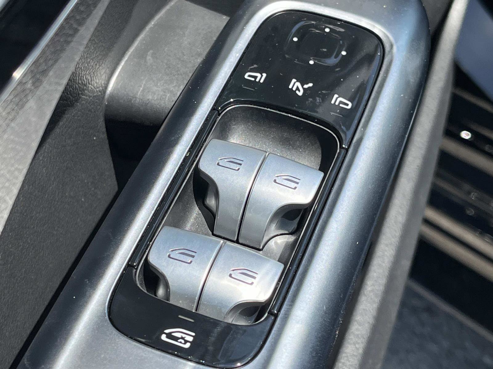Certified 2024 Mercedes-Benz C 300 4MATIC Sedan image 18