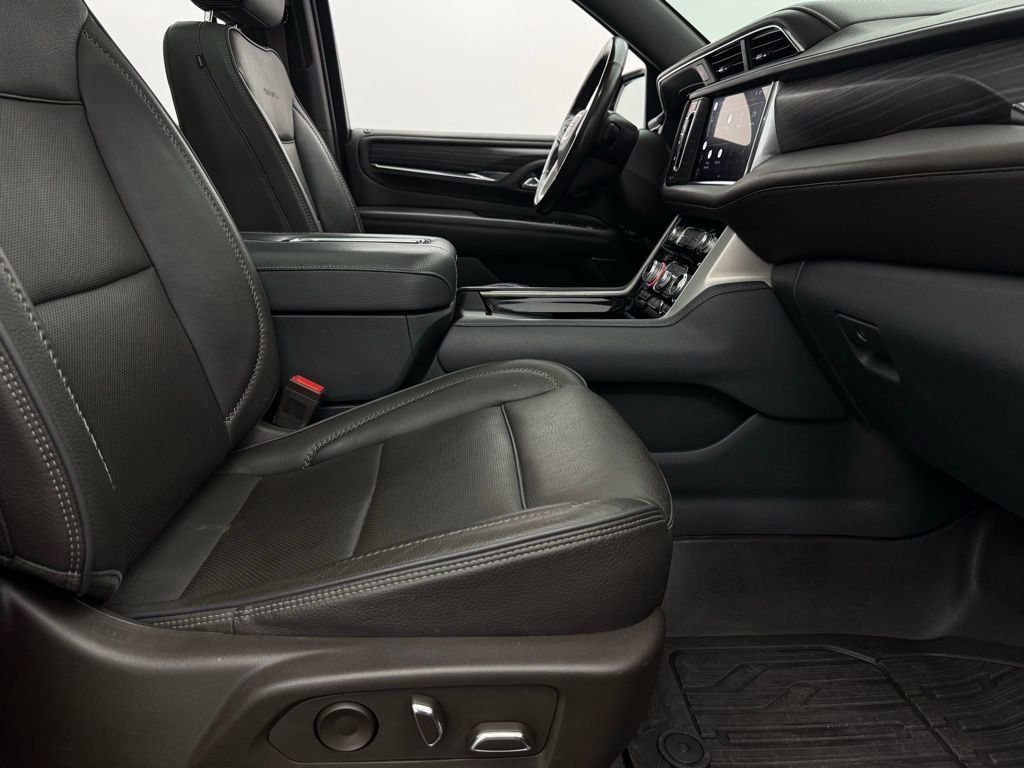 Used 2022 GMC Yukon XL Denali image 41