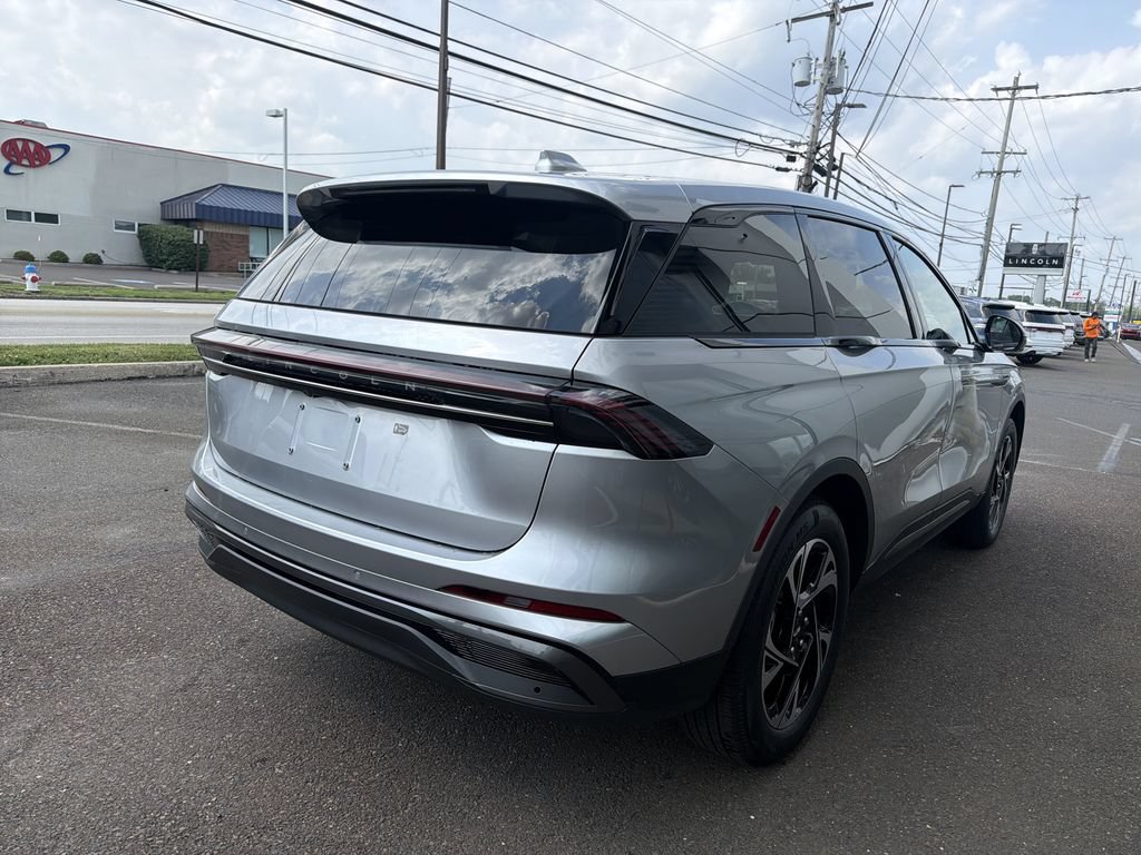 New 2026 Lincoln Nautilus Premier w/ Jet Appearance Package AWD/4WD image 3