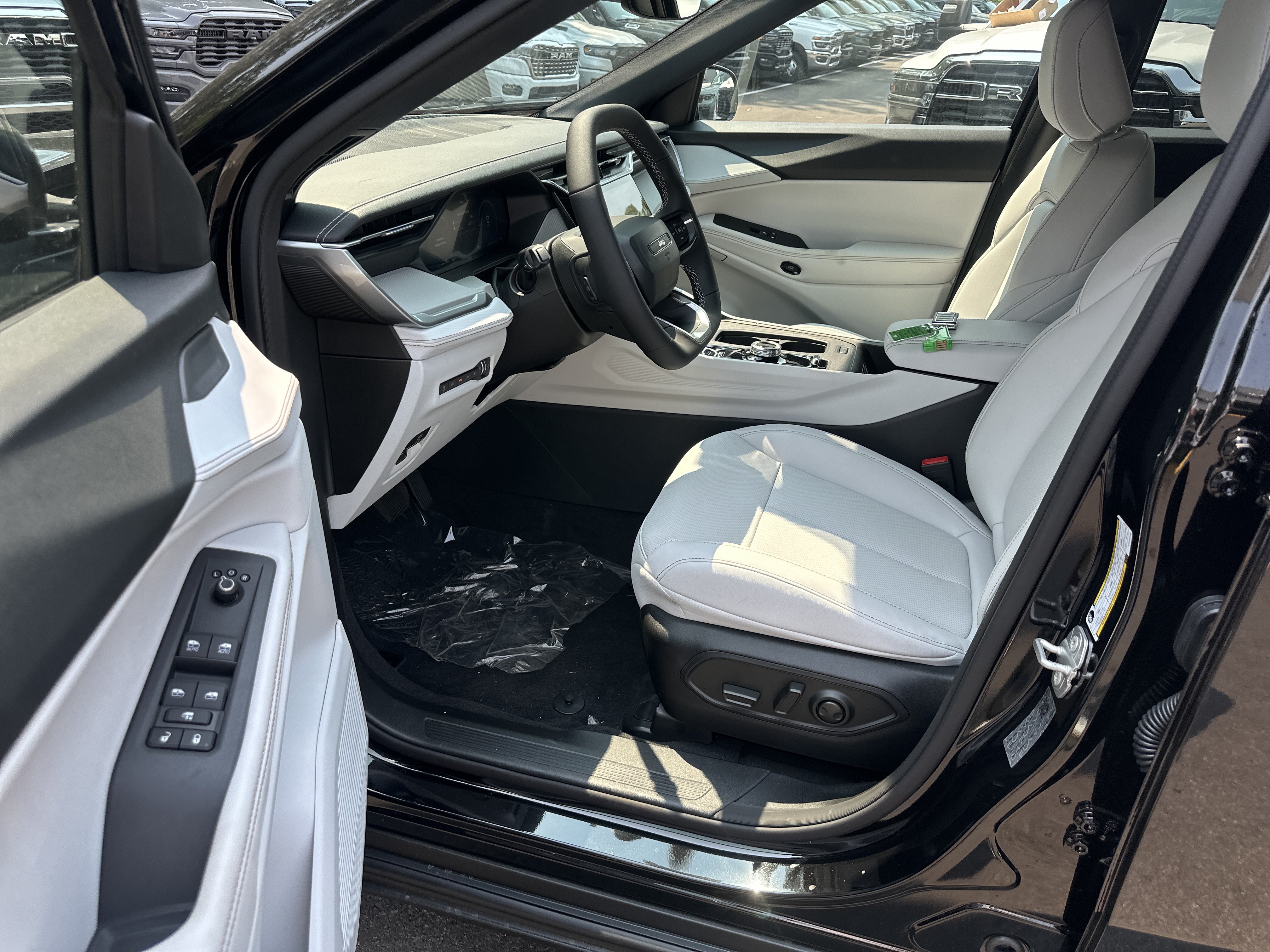 New 2026 Jeep Cherokee Limited AWD/4WD image 25