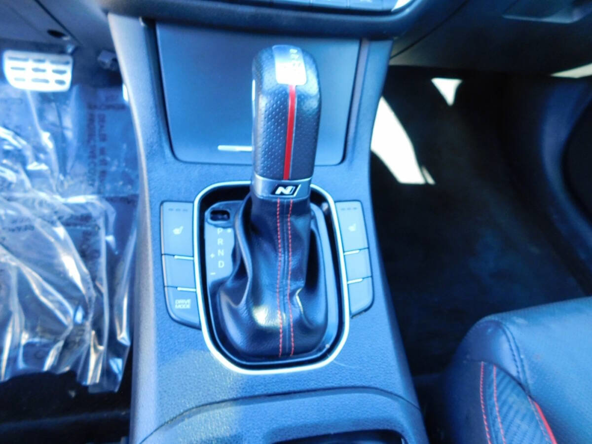 Used 2019 Hyundai Elantra GT N Line image 15