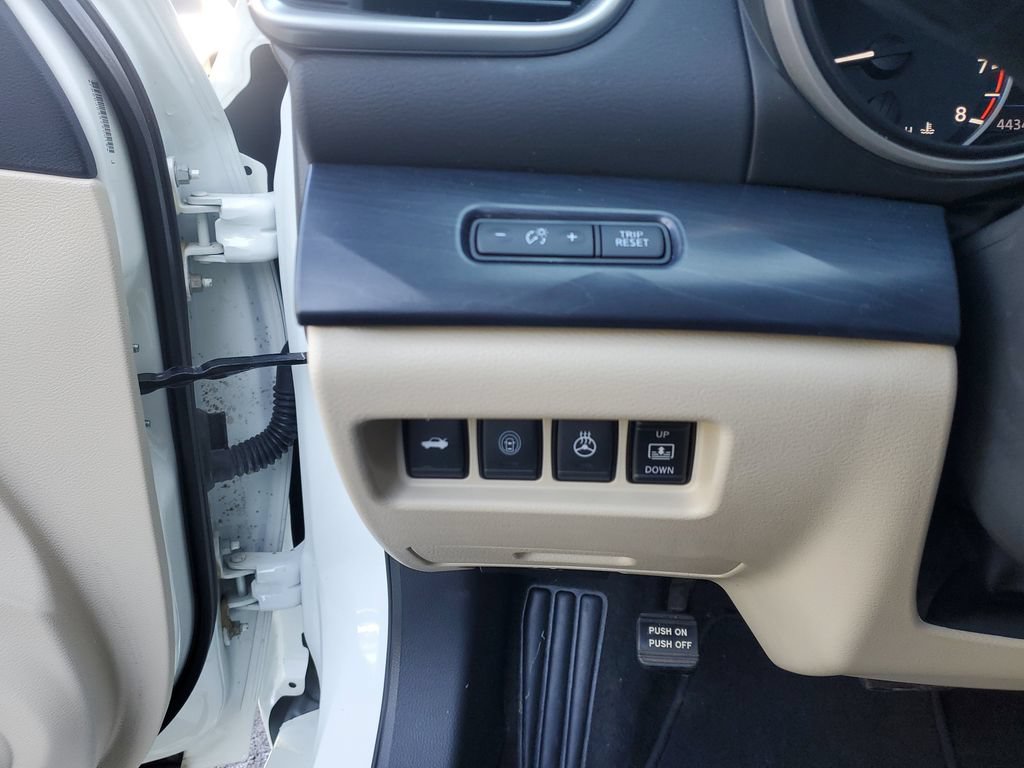 Certified 2023 Nissan Maxima Platinum w/ Sport Mat Group FWD image 20