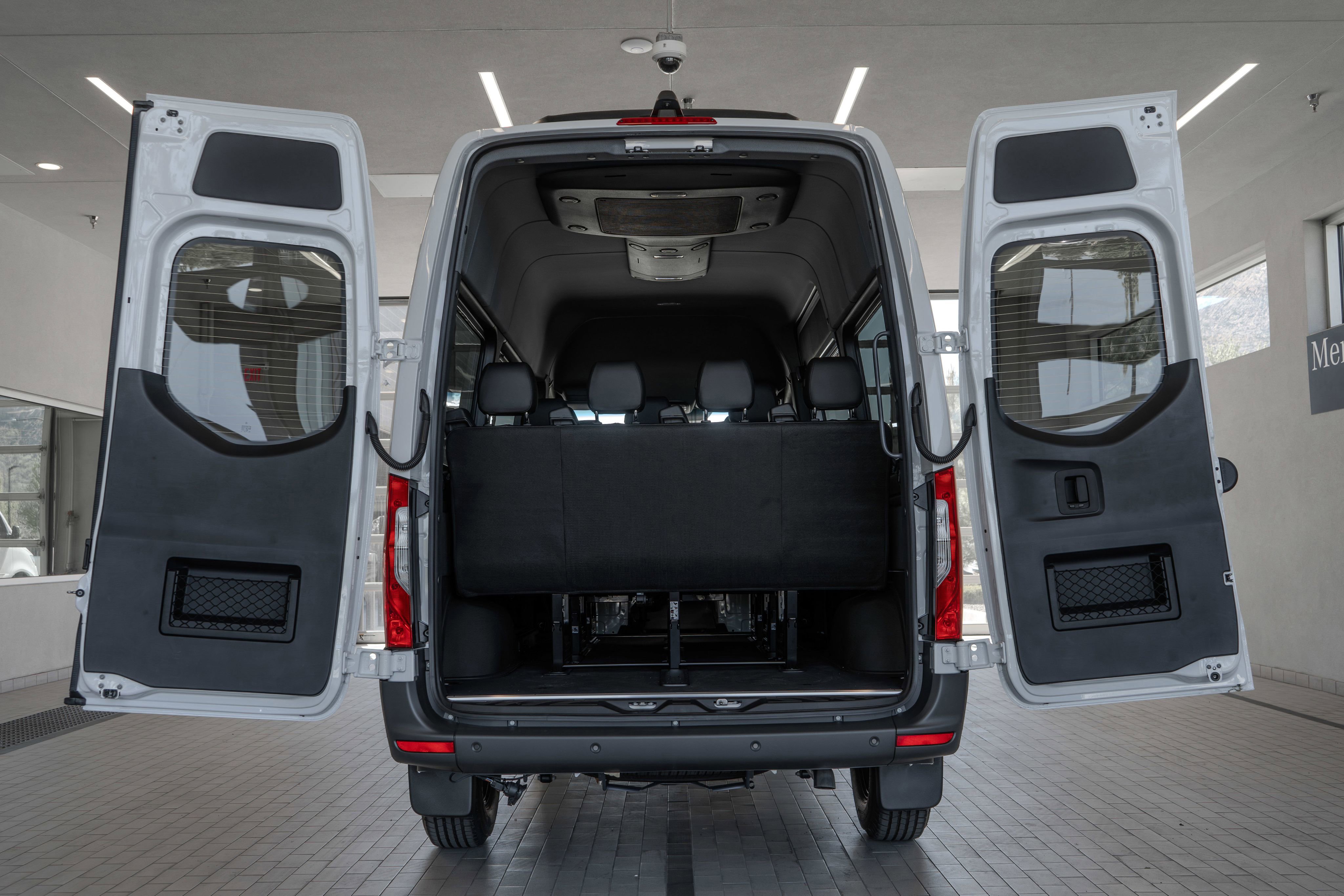 Used 2025 Mercedes-Benz Sprinter 2500 image 16