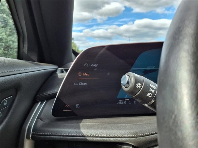 Used 2025 Cadillac XT4 Premium Luxury image 14