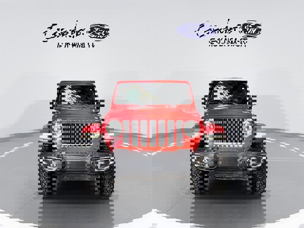 Used 2020 Jeep Wrangler Unlimited Sahara image 3