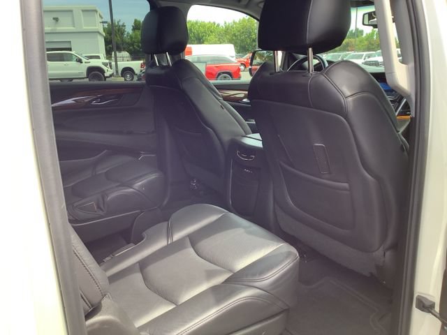 Used 2015 Cadillac Escalade ESV Luxury RWD image 34