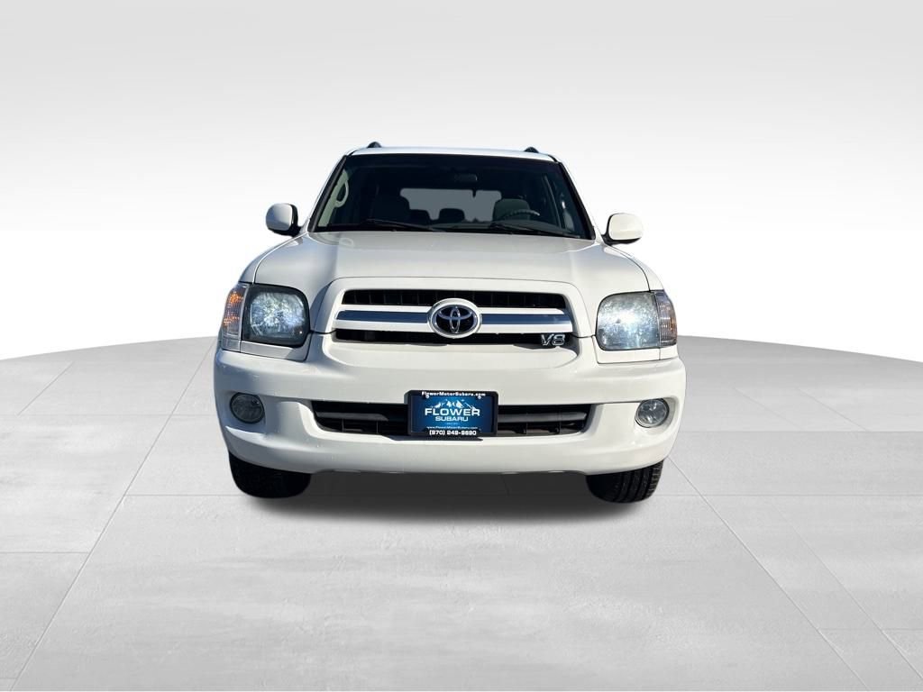 Used 2005 Toyota Sequoia SR5 image 2