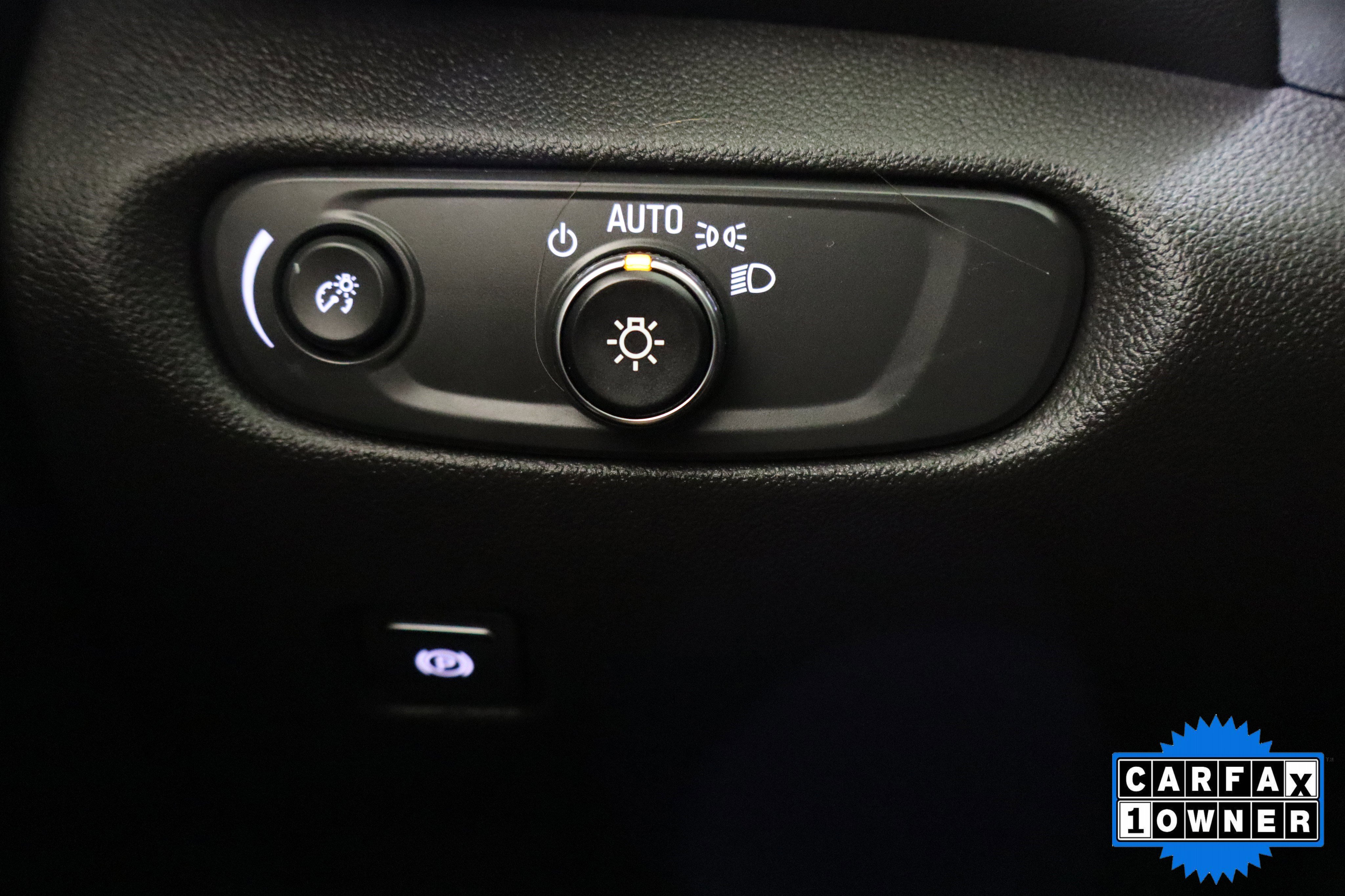 Used 2025 Chevrolet Blazer LT FWD image 34