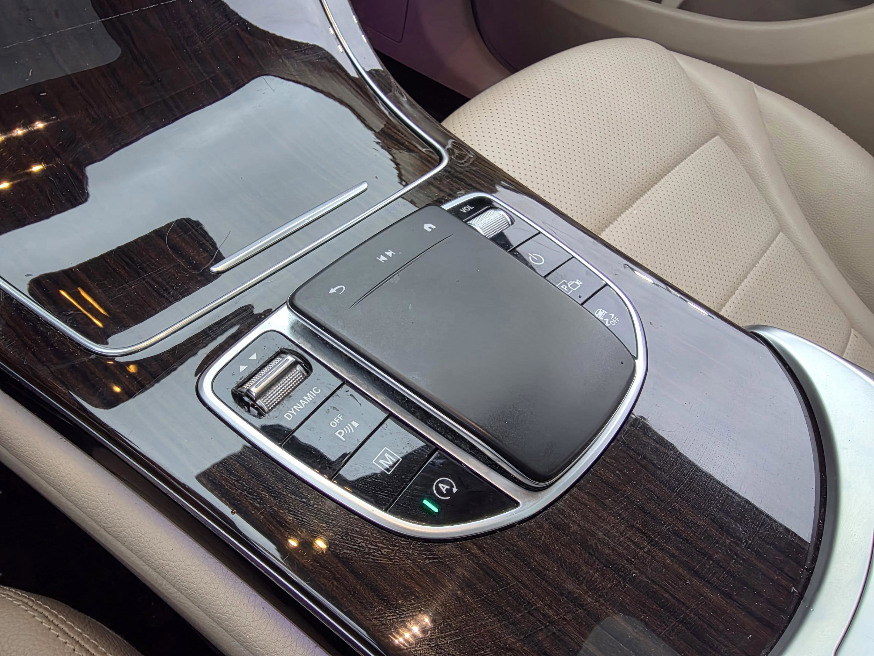 Used 2022 Mercedes-Benz GLC 300 image 21