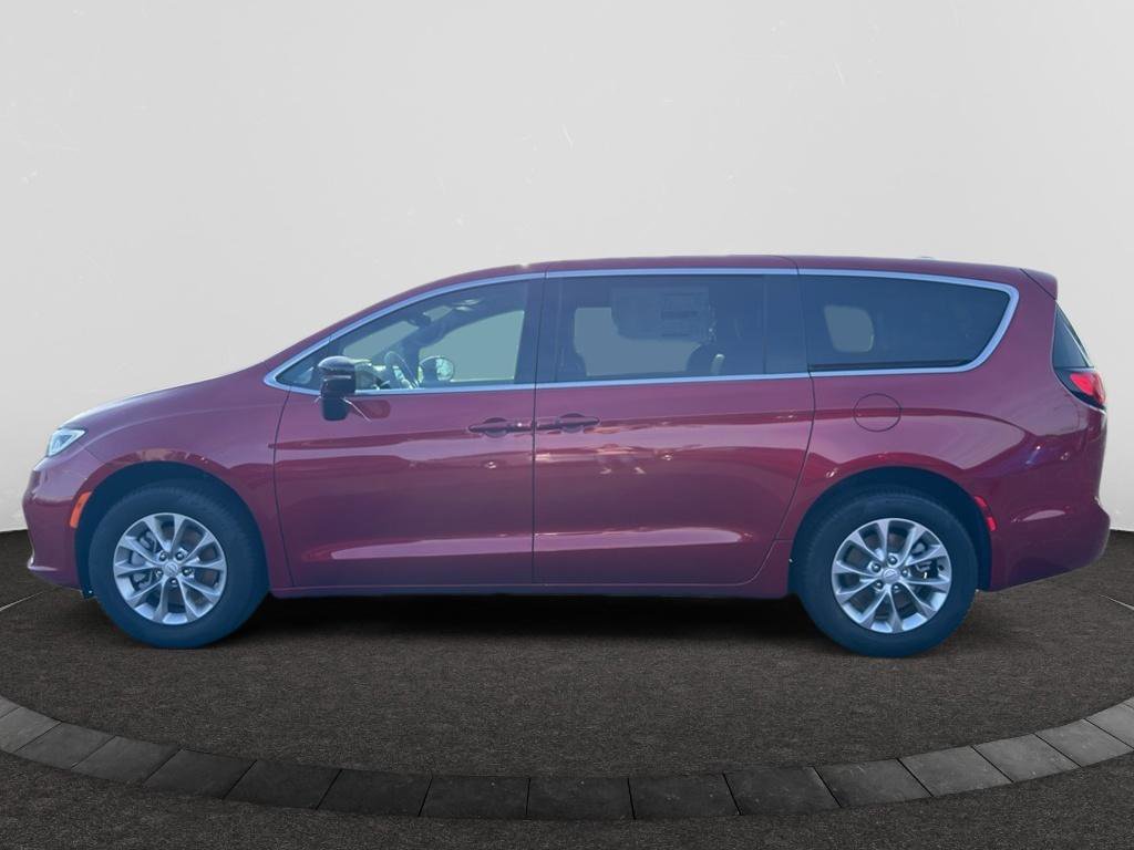 New 2026 Chrysler Pacifica Select image 8
