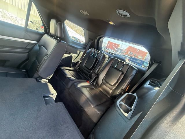 Used 2017 Ford Explorer XLT w/ Equipment Group 202A image 17