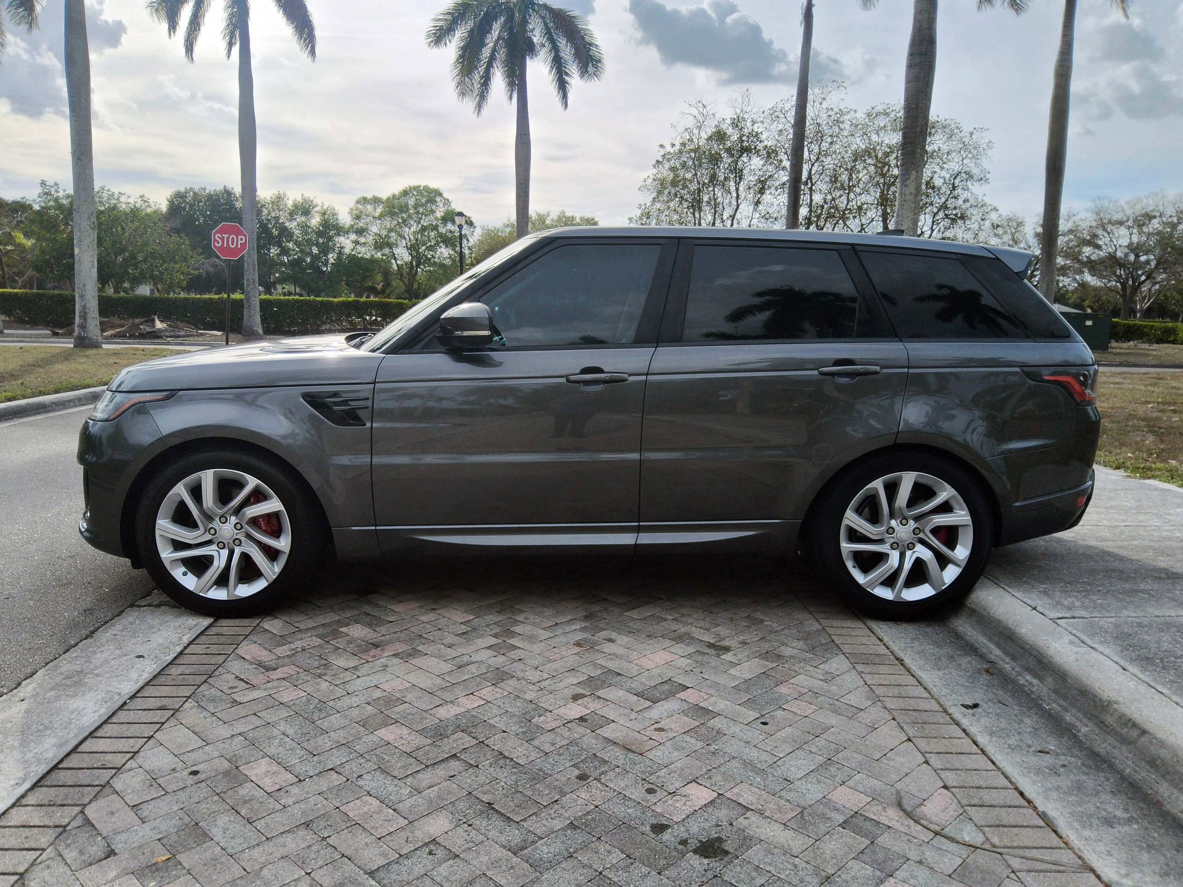 Used 2018 Land Rover Range Rover Sport Supercharged image 17
