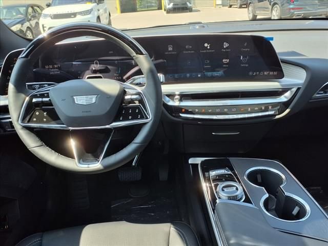 New 2025 Cadillac Lyriq Luxury image 21