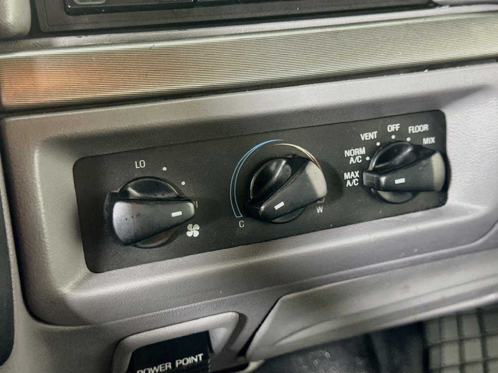Used 1994 Ford Bronco Eddie Bauer AWD/4WD image 26