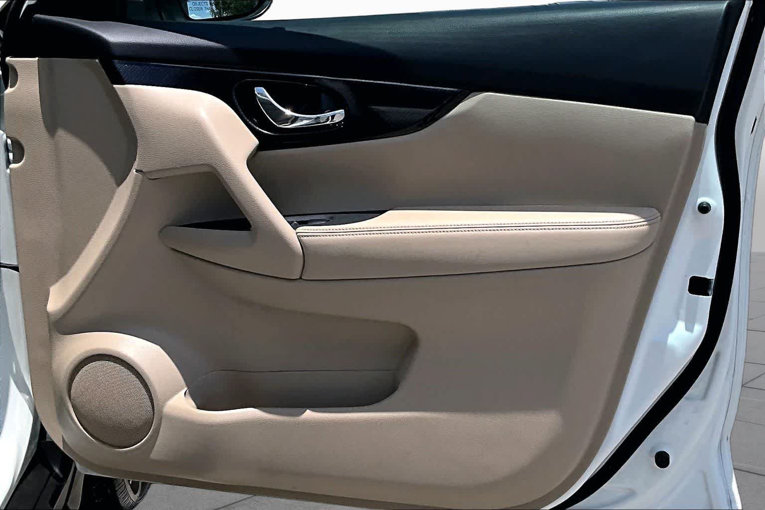 Used 2020 Nissan Rogue SL w/ Premium Package FWD image 27