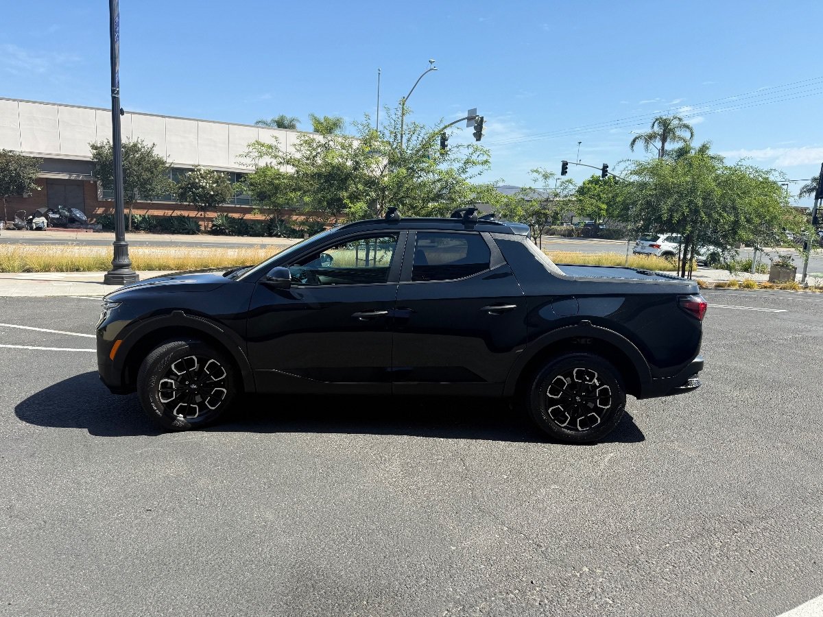 Used 2023 Hyundai Santa Cruz SEL w/ Activity Package AWD/4WD image 3
