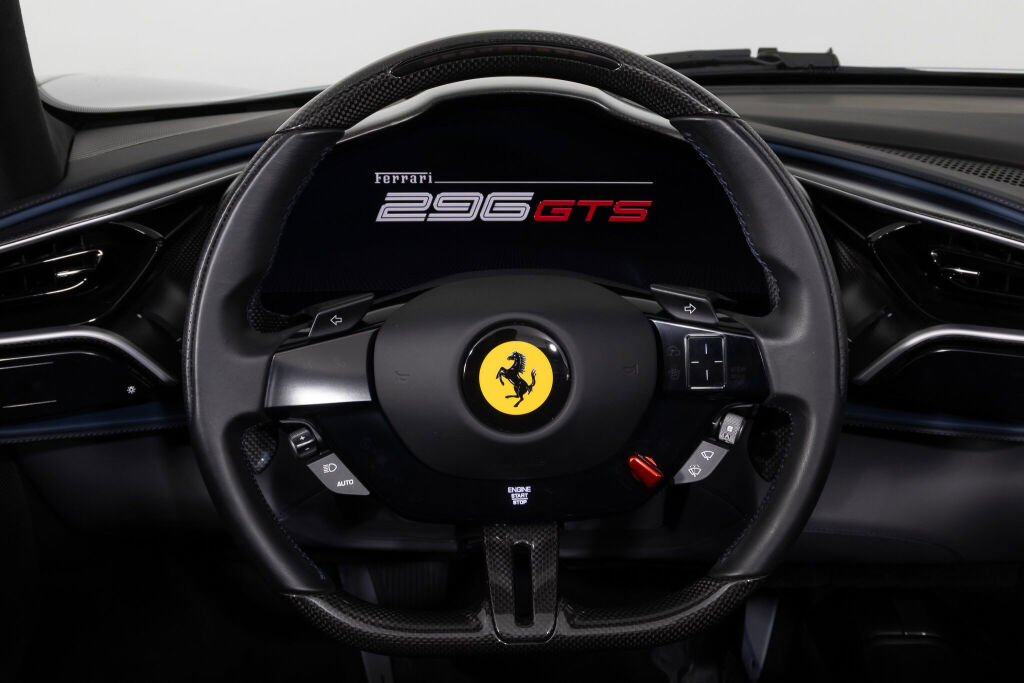Used 2023 Ferrari 296 GTS image 32