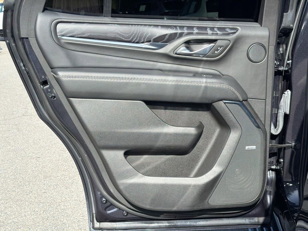 Used 2023 GMC Yukon Denali w/ Denali Reserve Package AWD/4WD image 25