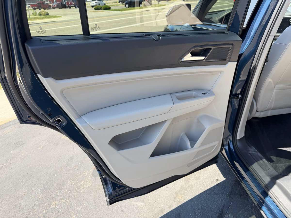 Used 2021 Volkswagen Atlas SE AWD/4WD image 15