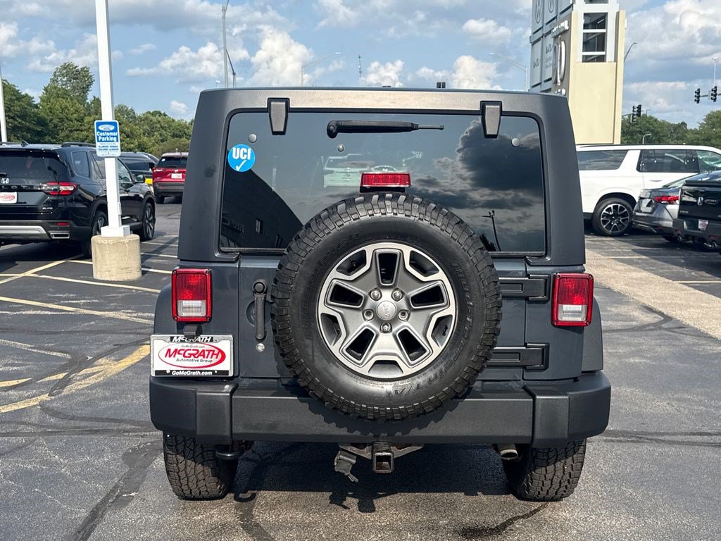 Used 2017 Jeep Wrangler Unlimited Rubicon w/ Connectivity Group AWD/4WD image 10