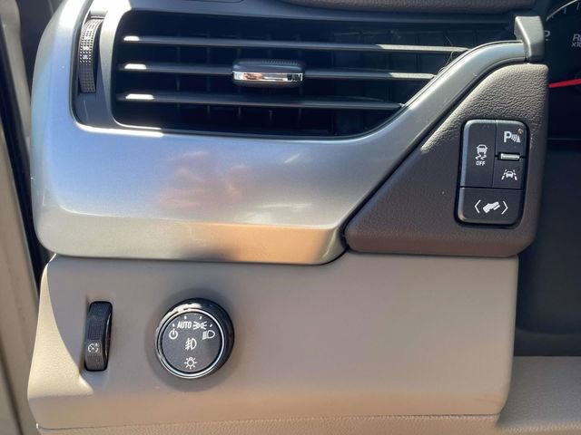 Used 2017 Chevrolet Suburban LT RWD image 26