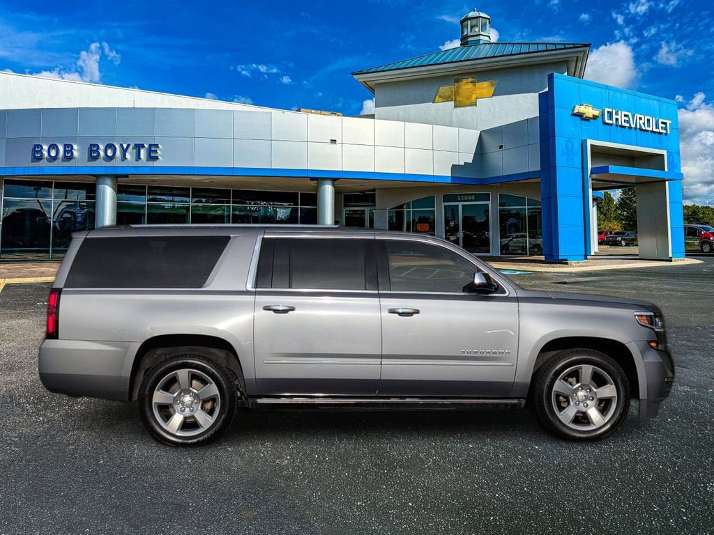 Used 2019 Chevrolet Suburban Premier RWD image 2