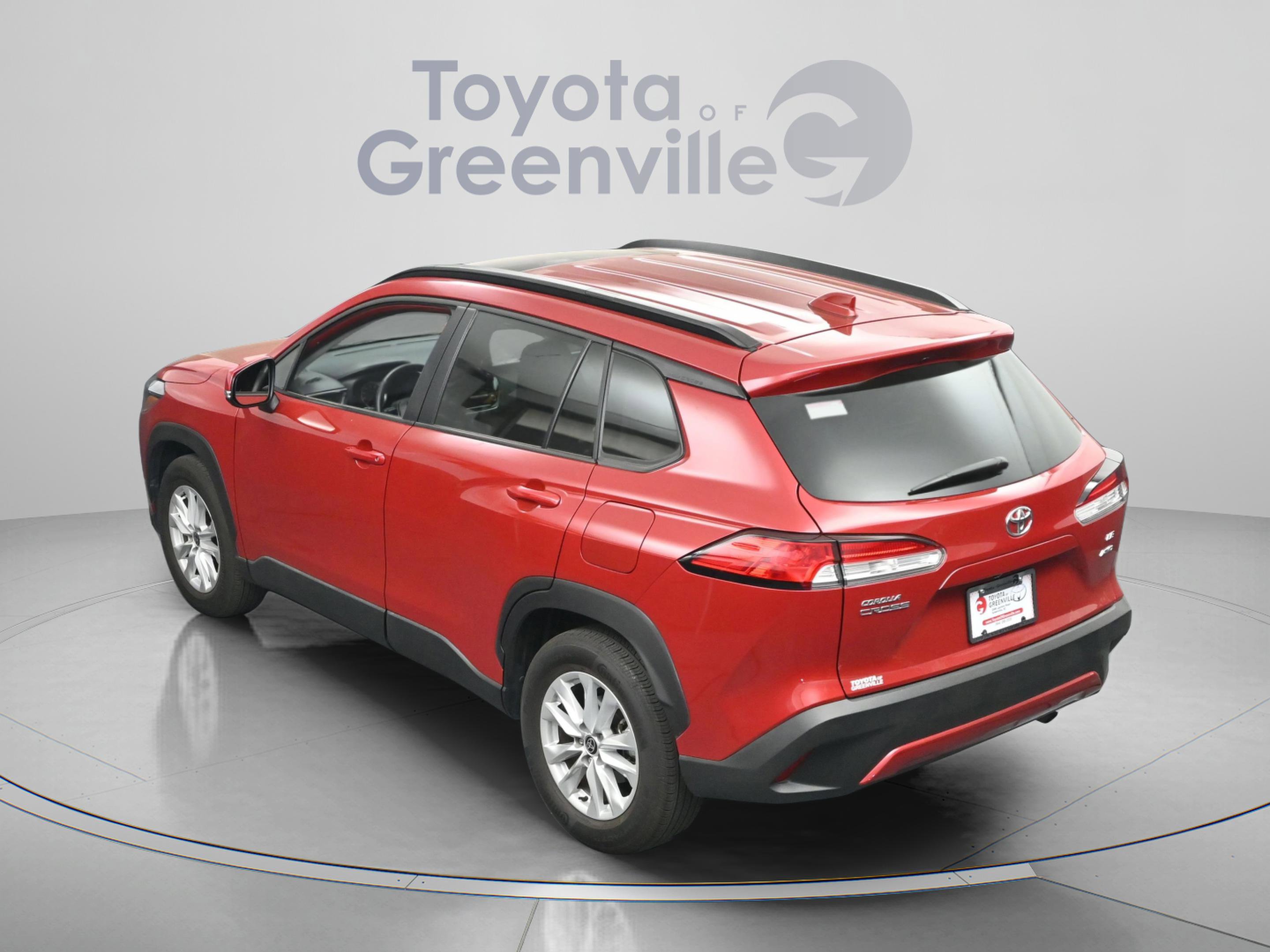 Used 2022 Toyota Corolla Cross LE w/ Moonroof Package image 9