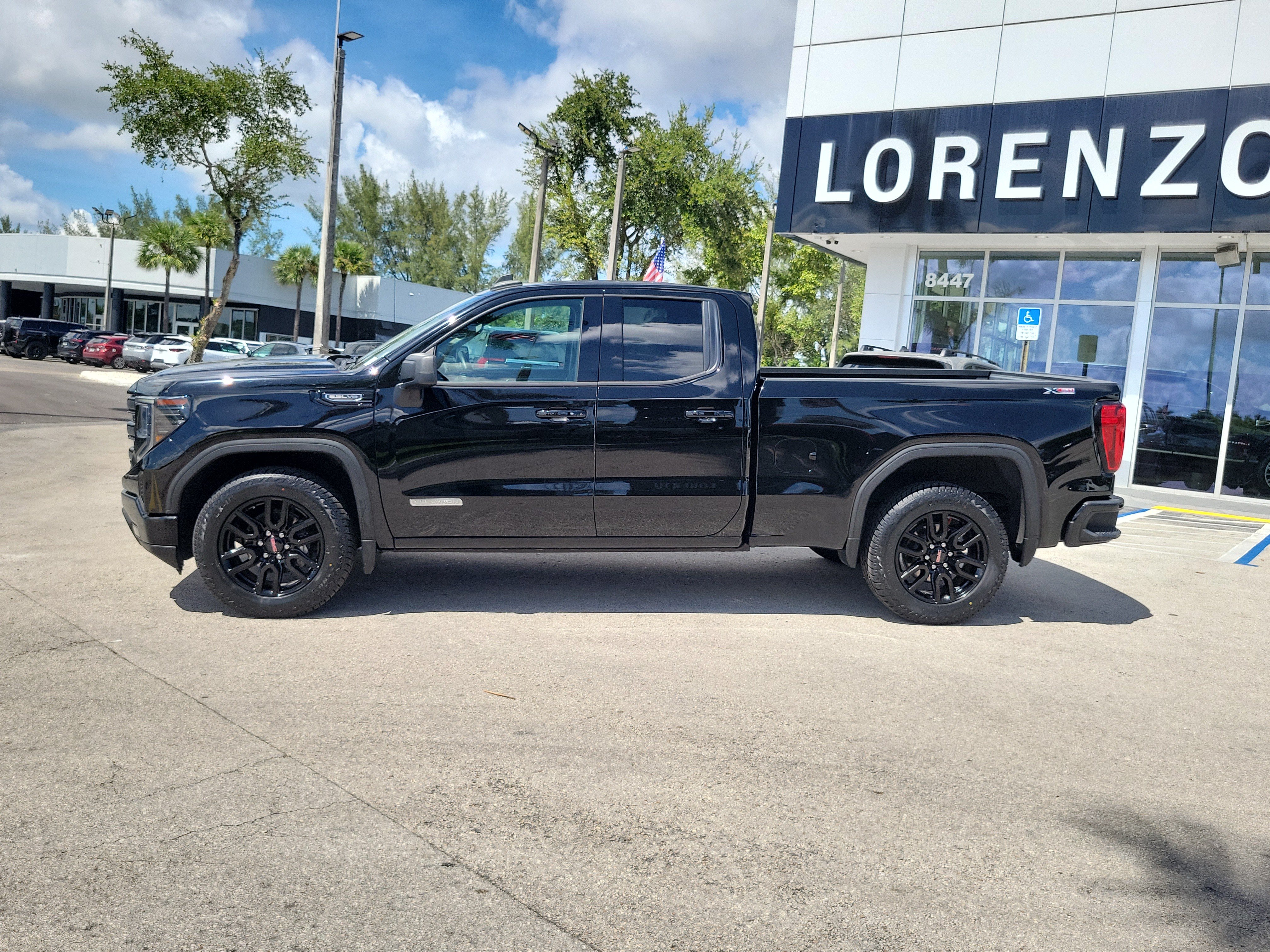 Used 2023 GMC Sierra 1500 Elevation AWD/4WD image 8