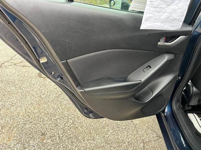 Used 2015 MAZDA MAZDA3 i Sport image 13