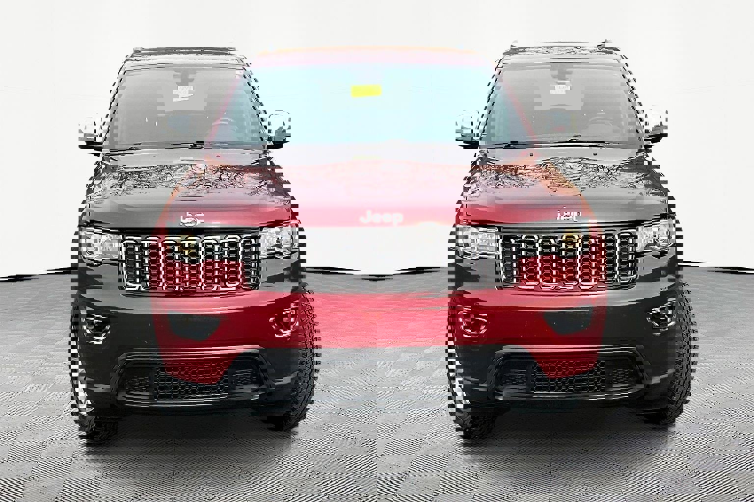 Used 2021 Jeep Grand Cherokee Laredo w/ Security & Convenience Group image 2