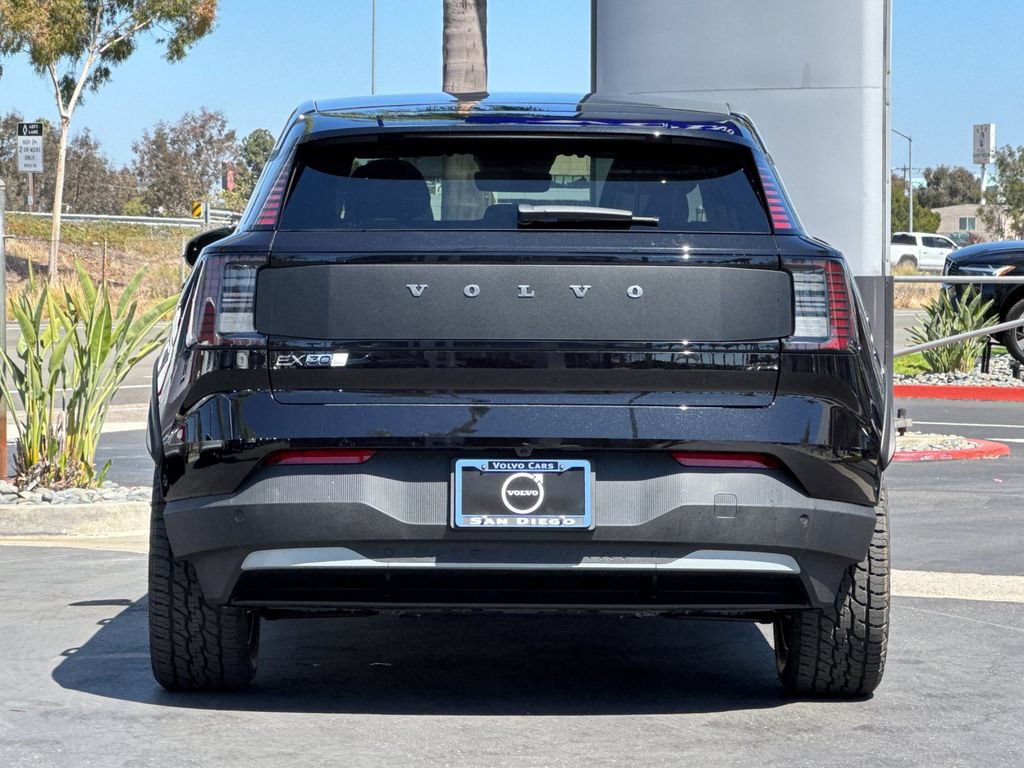 New 2026 Volvo EX30 Cross Country Ultra w/ Protection Package Premier AWD/4WD image 4