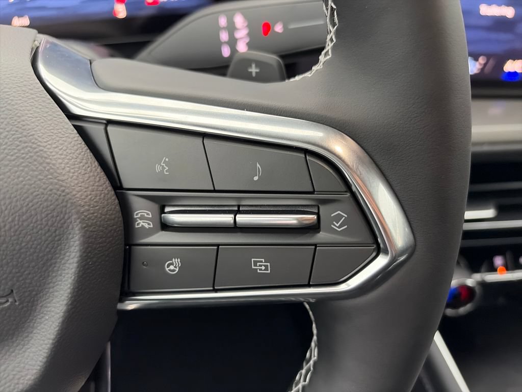 New 2027 Chevrolet Traverse LT FWD image 12